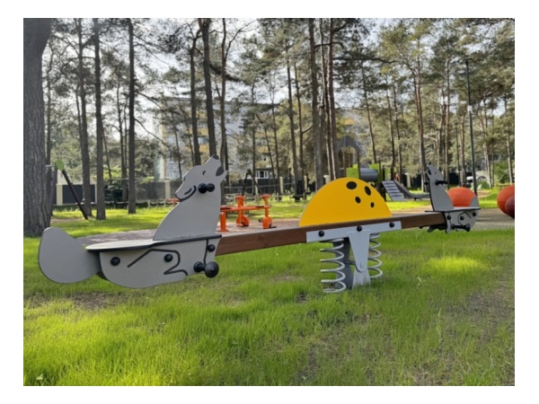 susi, sudet, kuu, vaakakiikku, kiikkulauta, jousikeinu, leikkiväline, villiluonto, wild, animal